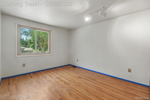 4100 Gatesford Circle Drive, Troy, MI 48085