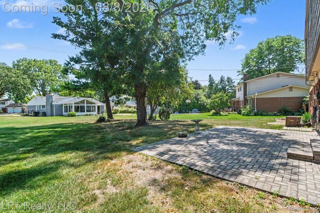4100 Gatesford Circle Drive, Troy, MI 48085