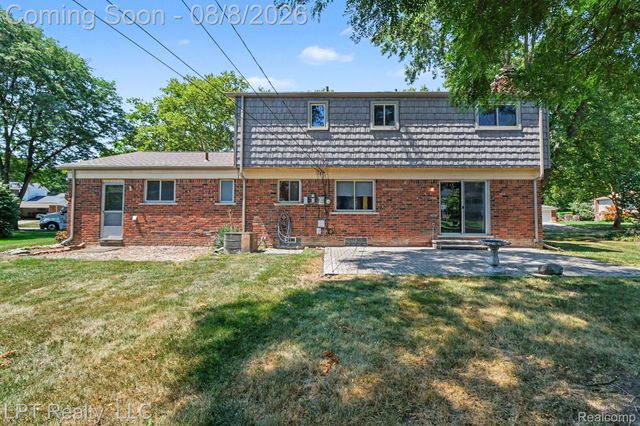 4100 Gatesford Circle Drive, Troy, MI 48085