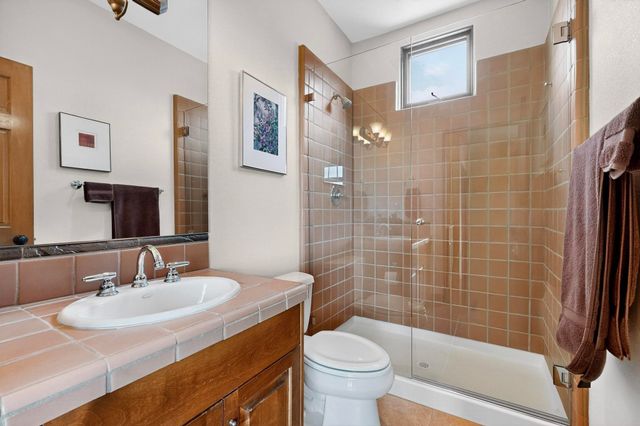 348 White Oaks NE, Albuquerque, NM 87122