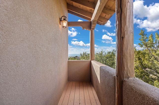 348 White Oaks NE, Albuquerque, NM 87122