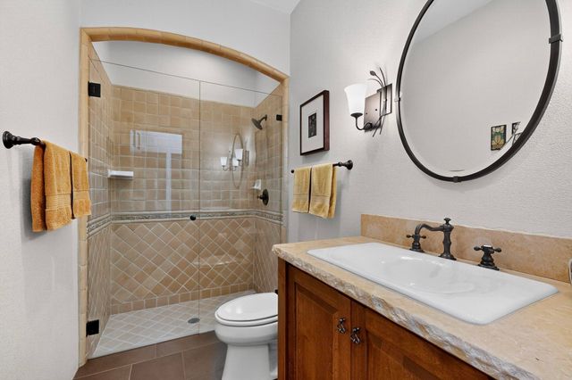 348 White Oaks NE, Albuquerque, NM 87122