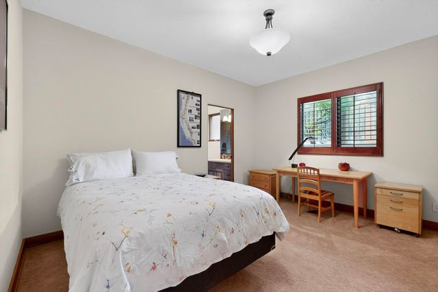 348 White Oaks NE, Albuquerque, NM 87122