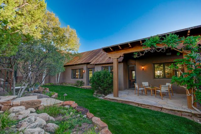 348 White Oaks NE, Albuquerque, NM 87122