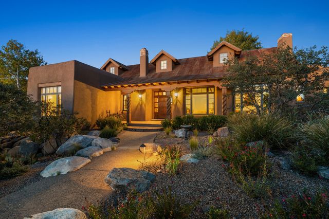 348 White Oaks NE, Albuquerque, NM 87122