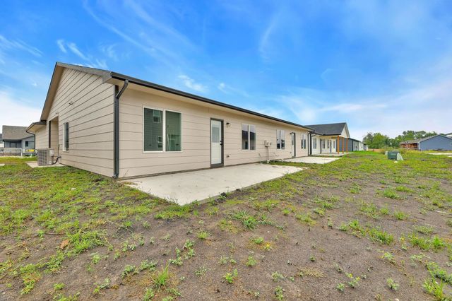 9163 E Chris, Bel Aire, KS 67226
