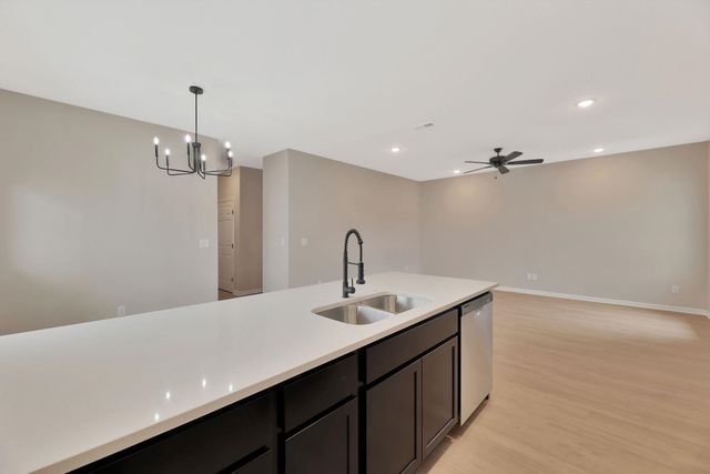 9163 E Chris, Bel Aire, KS 67226