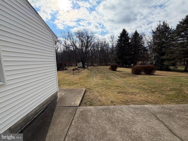 223 WOODS DRIVE, Mechanicsburg, PA 17050