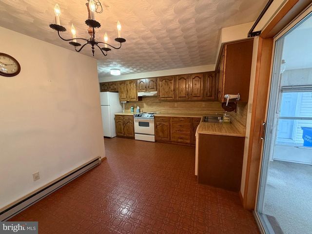 223 WOODS DRIVE, Mechanicsburg, PA 17050