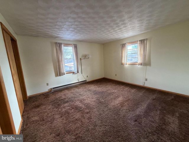 223 WOODS DRIVE, Mechanicsburg, PA 17050