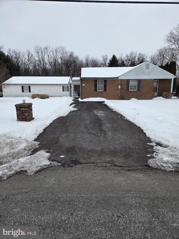 223 WOODS DRIVE, Mechanicsburg, PA 17050