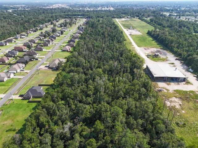 3245 E Burton Street, Sulphur, LA 70663