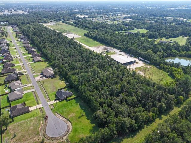 3245 E Burton Street, Sulphur, LA 70663