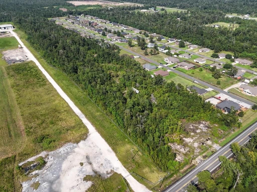 3245 E Burton Street, Sulphur, LA 70663