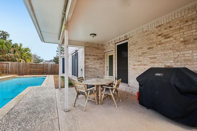 2904 Grand Shore Court, League City, TX 77573