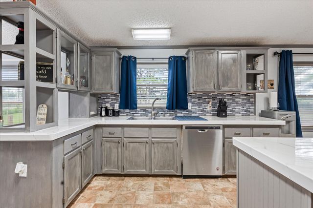 1715 Meyer Road, Beasley, TX 77417
