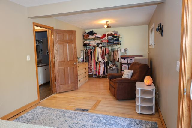 310 POWELLS Street, Crescent, IA 51526