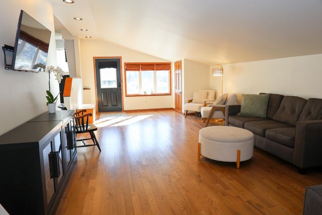 310 POWELLS Street, Crescent, IA 51526