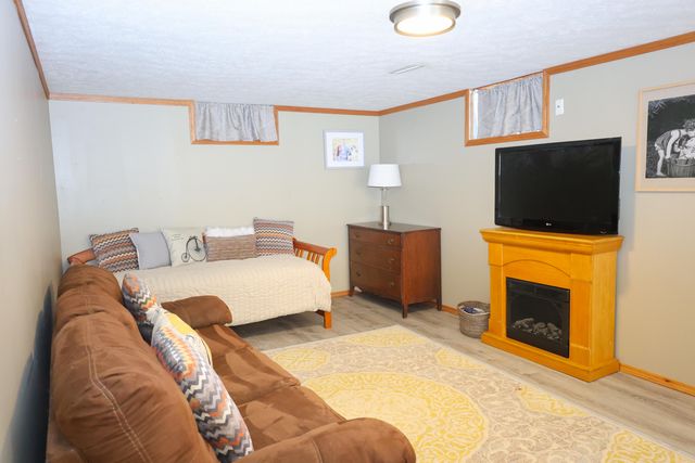 310 POWELLS Street, Crescent, IA 51526