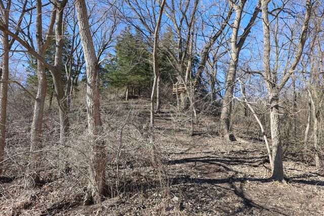 310 POWELLS Street, Crescent, IA 51526