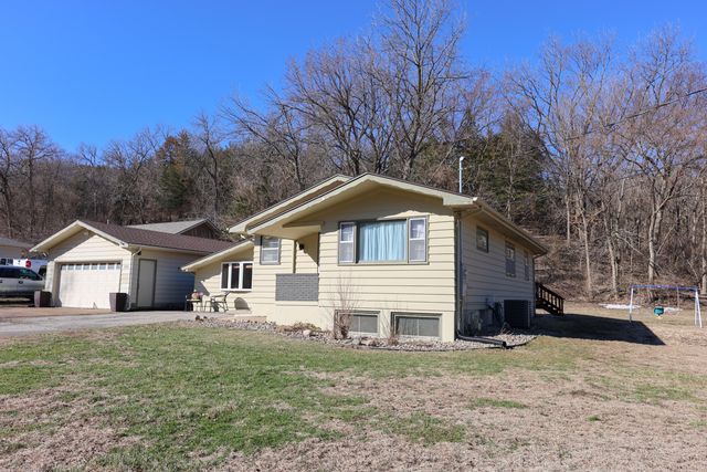 310 POWELLS Street, Crescent, IA 51526