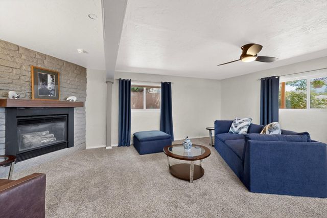 4809 14th Street NW, Albuquerque, NM 87107