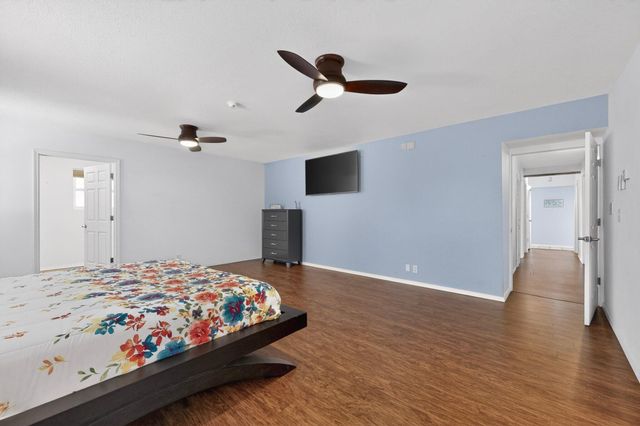 4809 14th Street NW, Albuquerque, NM 87107