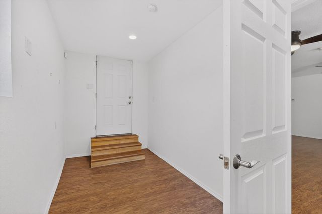 4809 14th Street NW, Albuquerque, NM 87107