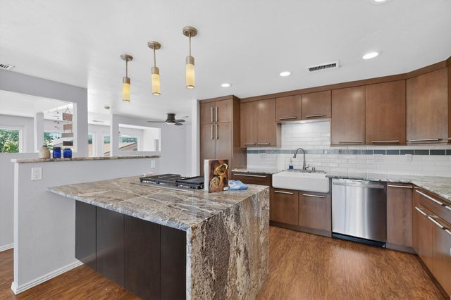 4809 14th Street NW, Albuquerque, NM 87107