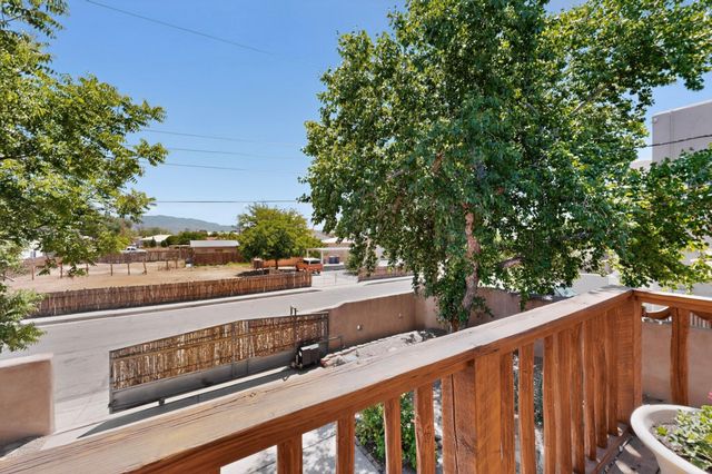 4809 14th Street NW, Albuquerque, NM 87107