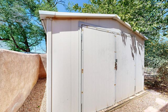 4809 14th Street NW, Albuquerque, NM 87107