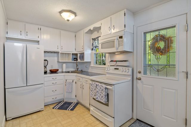 276 Varney Road, Barnstead, NH 03225