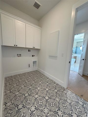 10103 Milky Way DR, Austin, TX 78730