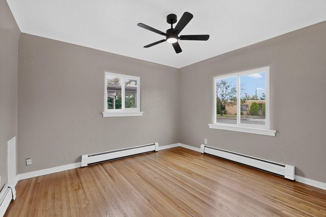 313 General Bradley Street NE, Albuquerque, NM 87123