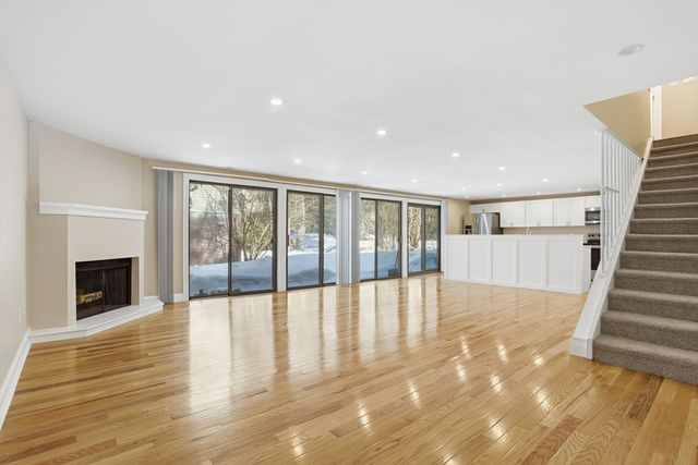 238 Brown Bear Crossing 238, Acton, MA 01718