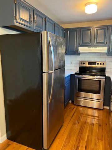 21 Bessom 6, Marblehead, MA 01945