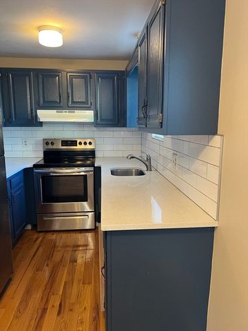 21 Bessom 6, Marblehead, MA 01945