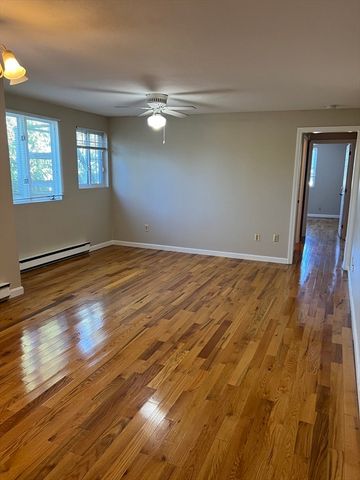 21 Bessom 6, Marblehead, MA 01945