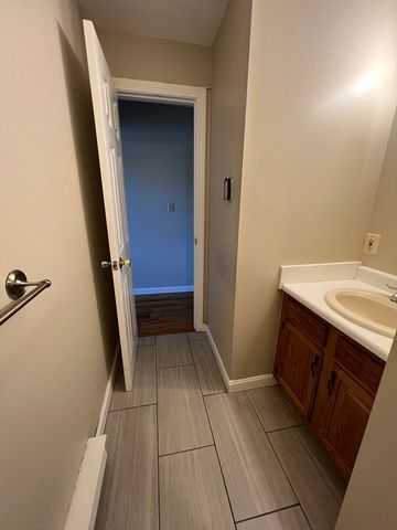 21 Bessom 6, Marblehead, MA 01945