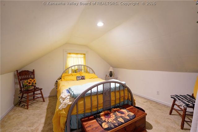 140 Roberts Road, Dunbar, WV 25064