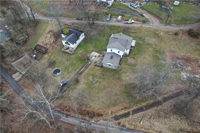 140 Roberts Road, Dunbar, WV 25064