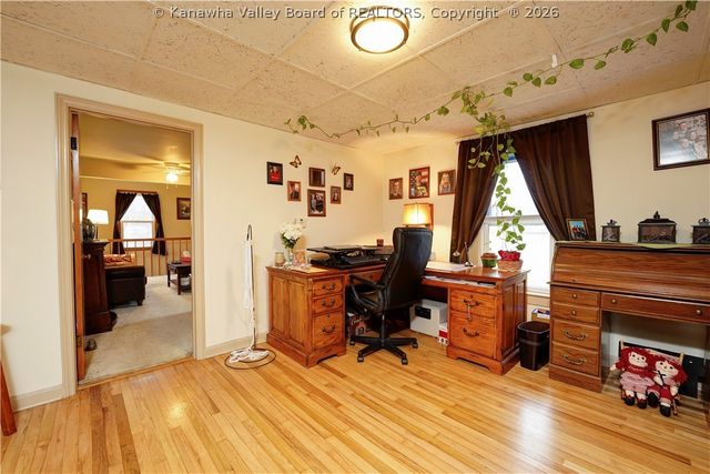 140 Roberts Road, Dunbar, WV 25064