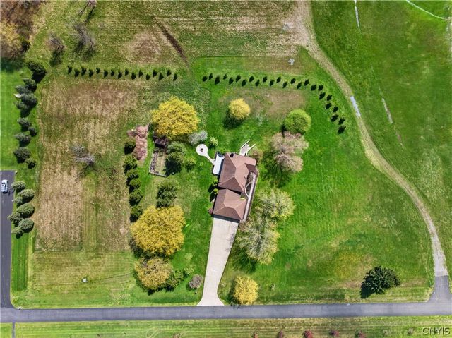5 Poinciana Drive, Pittsford, NY 14534