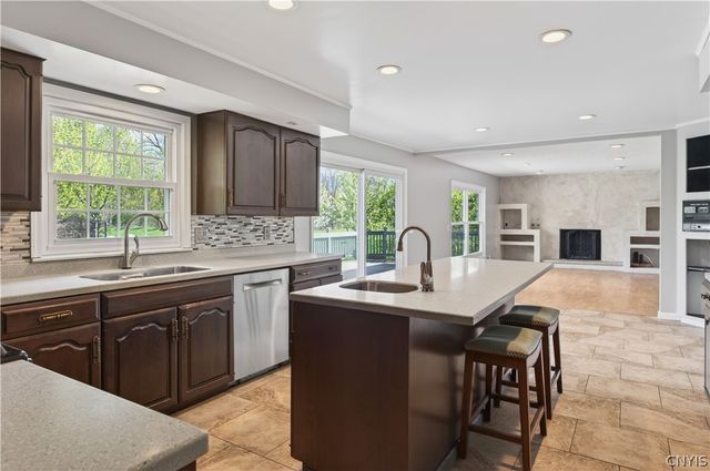 5 Poinciana Drive, Pittsford, NY 14534