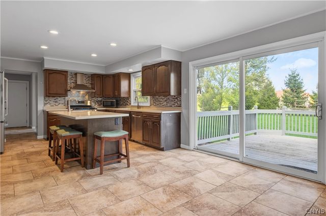 5 Poinciana Drive, Pittsford, NY 14534