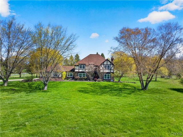 5 Poinciana Drive, Pittsford, NY 14534