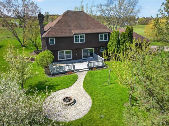 5 Poinciana Drive, Pittsford, NY 14534