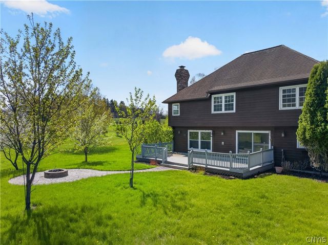 5 Poinciana Drive, Pittsford, NY 14534