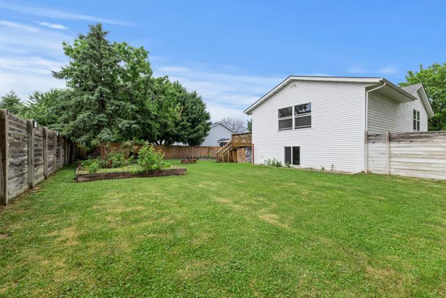 9143 Brunswick Avenue N, Brooklyn Park, MN 55443