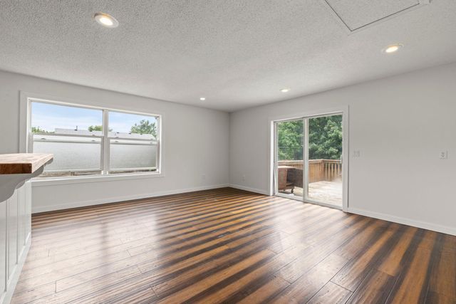 9143 Brunswick Avenue N, Brooklyn Park, MN 55443